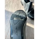 Clarks black leather comfy work shoes size 9W with small heel Photo 2