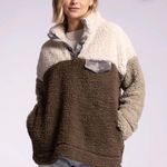 Thread and Supply Elm Pullover, Olive and Cream Fleece, Size Large Green Photo 0