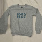 Taylor Swift Spotify exclusive 1989 Taylor’s version sweatshirt Photo 0