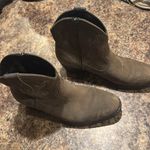 Born women’s booties gray size 8 1/2 Photo 3