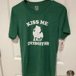 Nwt Ink Detroit kiss me in detroitish green michigan shirt Small Photo 2