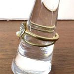 Boutique Delicate Gold Color Rings Diamond and Flower Theme Photo 4