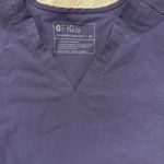 FIGS  Casma scrub top. Size XS. Purple shadow. Three front pockets Photo 1