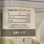 Nike Woman’s  Dri-Fit Golf Bermuda Shorts White w/blue & yellow stripes Size 6 Photo 3