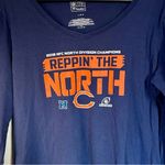Fanatics NFL Chicago Bears Reppin' the North Navy and Orange Long Sleeve Tee - L Photo 2