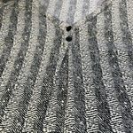 Valerie Bertinelli   Black and Beige Abstract Stripe Patterned Tunic Blouse Photo 2