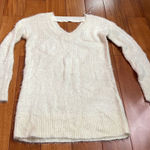 A pea in the pod  Knit fuzzy warm sweater Maternity Size S Photo 0