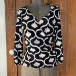 Chiara Boni Black & White Ikat Wrap Top Long Sleeve Stretch Knit Size Small 🍄 Photo 9