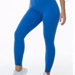 ECHT High Rise Seamless Range V3 Crop Leggings (Blue Horizon) - Large Photo 0
