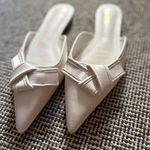 Lulus  Flats Pointed Photo 0