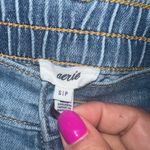 Aerie  Blue‎ Jean Shorts Distressed Cut-Off Style Photo 2