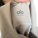 Alo Yoga ‎ Pants with Cuts nwot Photo 3