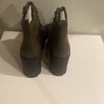 Seven7  FOOTWEAR Flatiron Boot Olive Size 9 Photo 5