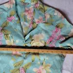 Tommy Bahama  Women's Green Floral Short Sleeve Button Down Shirt Size M Photo 3