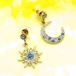 Star and Moon Mismatched Earrings Gold Photo 1