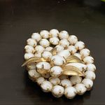 Vintage Unsigned White Milk Glass Oval Flower top Brooch Photo 7