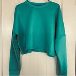 Under Armour Cropped running top NWT Photo 0