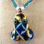 Beaded blue frog pendant necklace Photo 1