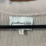 Freshman Beige Ribbed V Photo 1