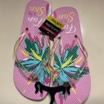 Sunday in Brooklyn Flip-flops Photo 0