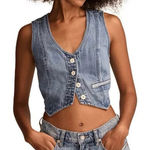Lucky Brand NWT Women’s Liquid Cropped Denim Vest Light Wash Size Small Photo 0