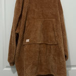 Simply Southern Burnt orangey brown Snuggie Photo 0