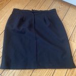Requirements  black pencil skirt Photo 1