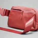 Lululemon NWT BRIER ROSE Everywhere Belt Bag Photo 3