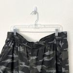 Athleta [] Printed Mesh Racer Run Short 4" Camo Print Workout Camouflage Size XL Photo 7