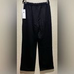Alo Yoga  NWT Accolade Straight Leg Sweatpants Black Size L Oversized Photo 4