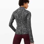 Lululemon  Run Briskly 1/2 Zip Eventide Jacquard top Pullover Photo 2