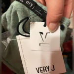 Very J NWT  SAGE GREEN CROPPED BOHO V-NECK BLOUSE Photo 2