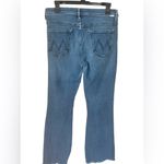 MOTHER The Weekender Fray Denim Jeans in Sweet And Sassy Size 31 Photo 2