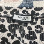 Discreet  Cheetah Top Photo 2