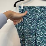 J. McLaughlin  Rhonda Leggings Medium NWT $128 Stretch Catalina Blue Geo Chevron Photo 4