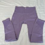 Gymshark  szS lavender high waisted leggings w/cutouts & derrière stitching EUC Photo 6