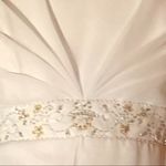 Da Vinci white wedding dress w/sheer overlay Nwt Size 14 Photo 4