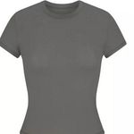 SKIMS  Fits Everybody Short Sleeve T-shirt Gunmetal Women’s Size Medium (New) Photo 0