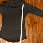 Avalanche NWT  Cowl Gray Sweater Size Medium Photo 7