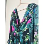 Badgley Mischka  Black Green Floral Long Sleeve V-Neck Pleated Gown Size 4 Photo 10