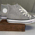 Converse • Women’s White/Black Mason All Star Ox 562460F Sz 6 Sneakers Photo 0