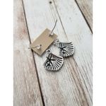 Silver Tone Shell & Starfish Dangle Earrings Photo 2