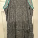Ellie & Kate Gray Sleeveless jumper with Teal Accents Photo 2