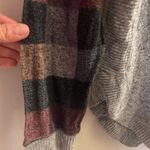 Maurice's  Womens Longsleeve Knit Top Long Sleeve Shirt M 46” Gray Plaid Sleeves Photo 1