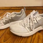 Reebok Sneakers Photo 1