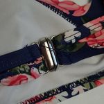 Cupshe  NAVY ROSE FLORAL RUFFLE SW8M BIKINI TOP MEDIUM Photo 3