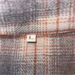 NWOT Women’s Flannel Shirt Sz LgTan And Brown Plaid Flannel Shirt Long Sleeve Tan Size L Photo 3