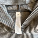 Alo Yoga Alo cropped hoodie  Photo 1