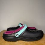 Crocs Fleece- Lined Clogs Black/Pink/Blue Unisex Clogs Women’s 11 Men’s 9 NEW Photo 4