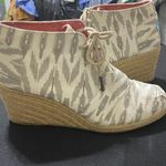 Toms  WO SIZE 9.5 ESPADRILLE 3” WEDGE SHOES GRAY CREAM DESIGN CLEAN LACE  UP Photo 4